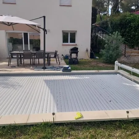 Vakantiehuis New With Pool Near Boulouris *